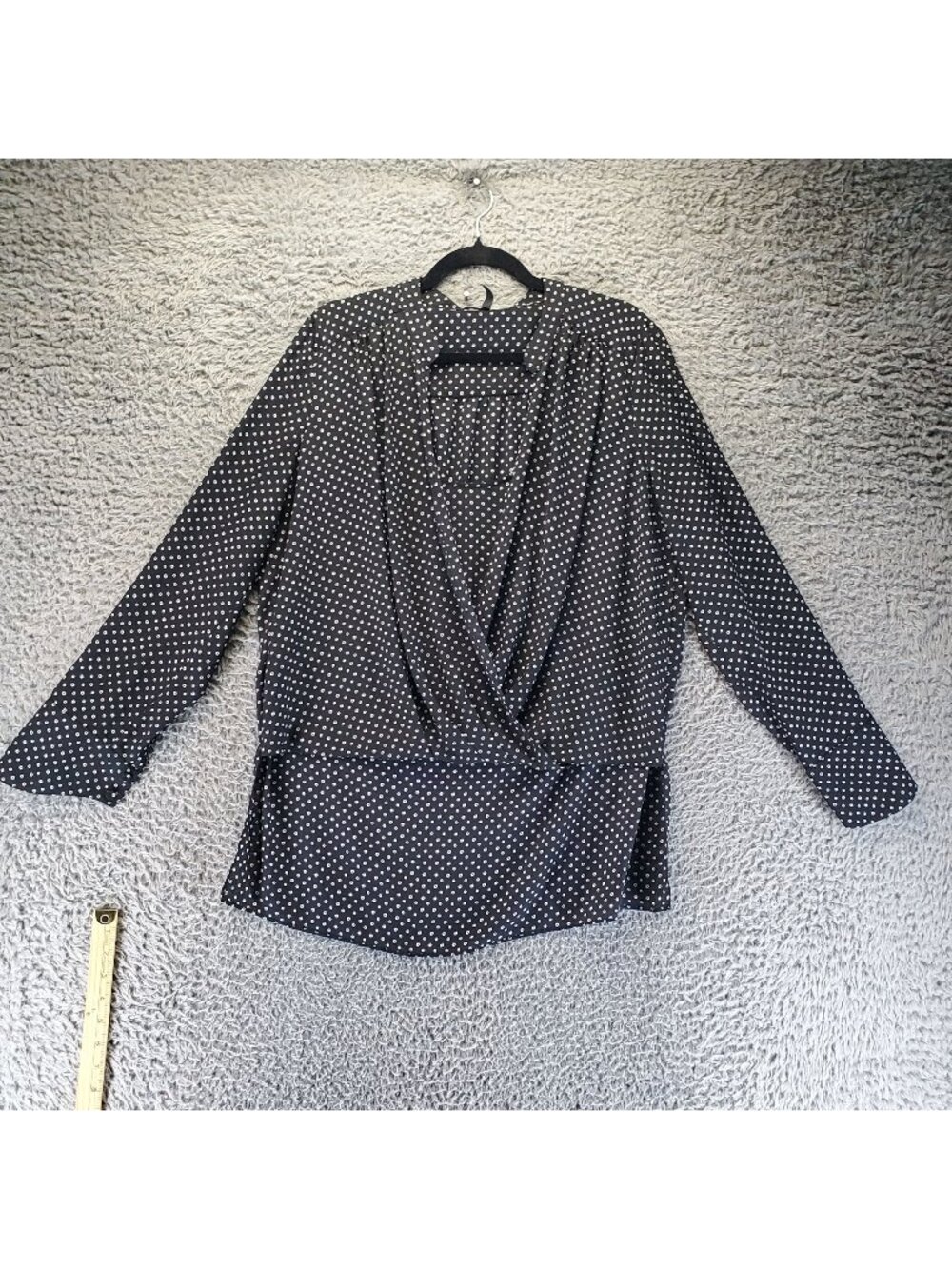 BCBG MAXAZRIA Top Womens Large Black Dot Surplice Wrap Long Sleeve Blouse